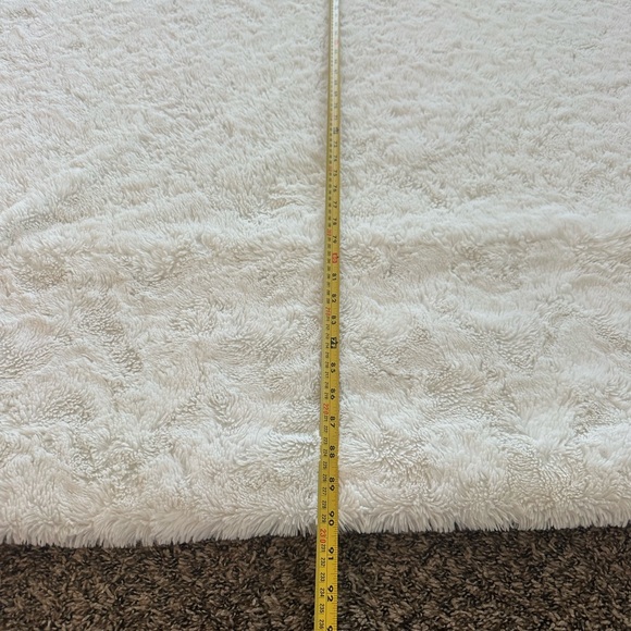 Koolaburra by UGG Cream Plush comforter (Queen) - Picture 9 of 11